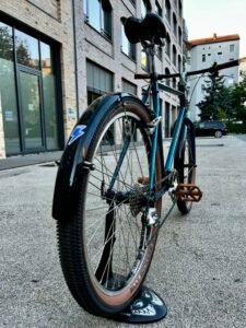 BLB Trek Mountain Track 820
