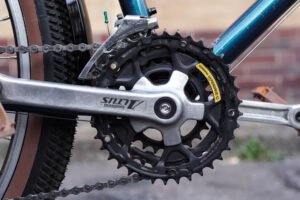 BLB Trek Mountain Track 820